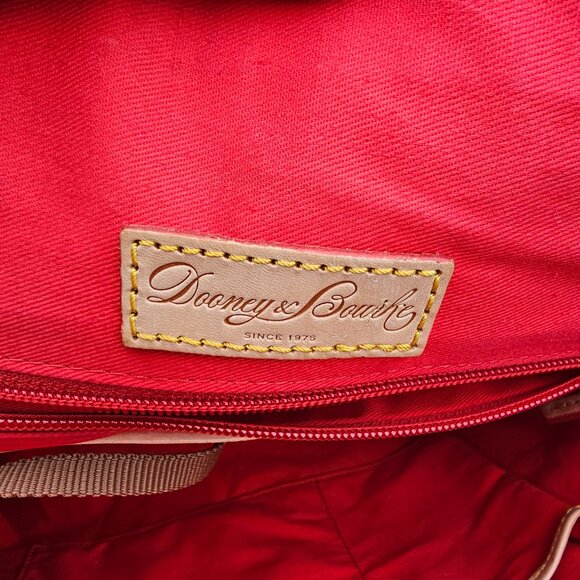 Dooney and Bourke Satchel Handbag Crossbody Shoulderbag Patent Leather Pre-owned - Picture 8 of 12